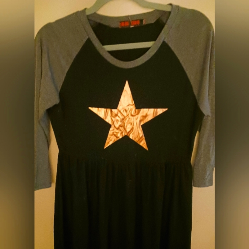 Jersey dress w/ star Sz M